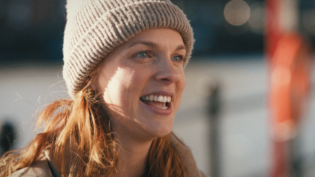 Promo Header.00 07 10 01.Still017